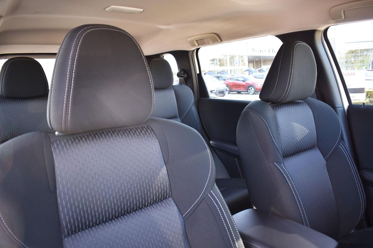 2024 Mitsubishi Outlander ES ZM