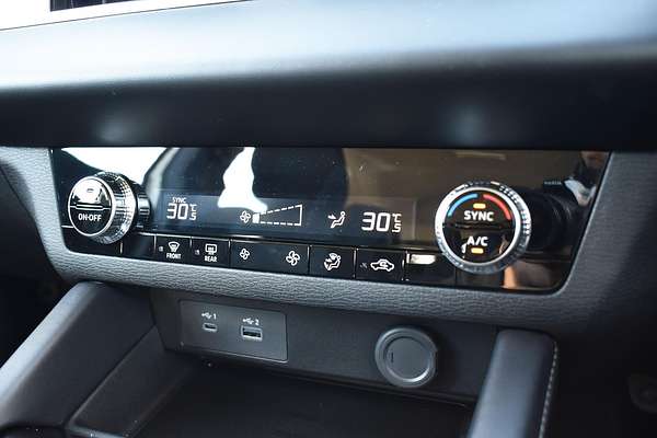 2024 Mitsubishi Outlander ES ZM