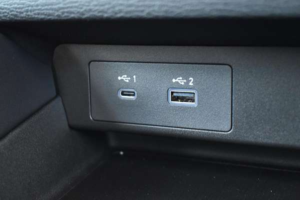 2024 Mitsubishi Outlander ES ZM
