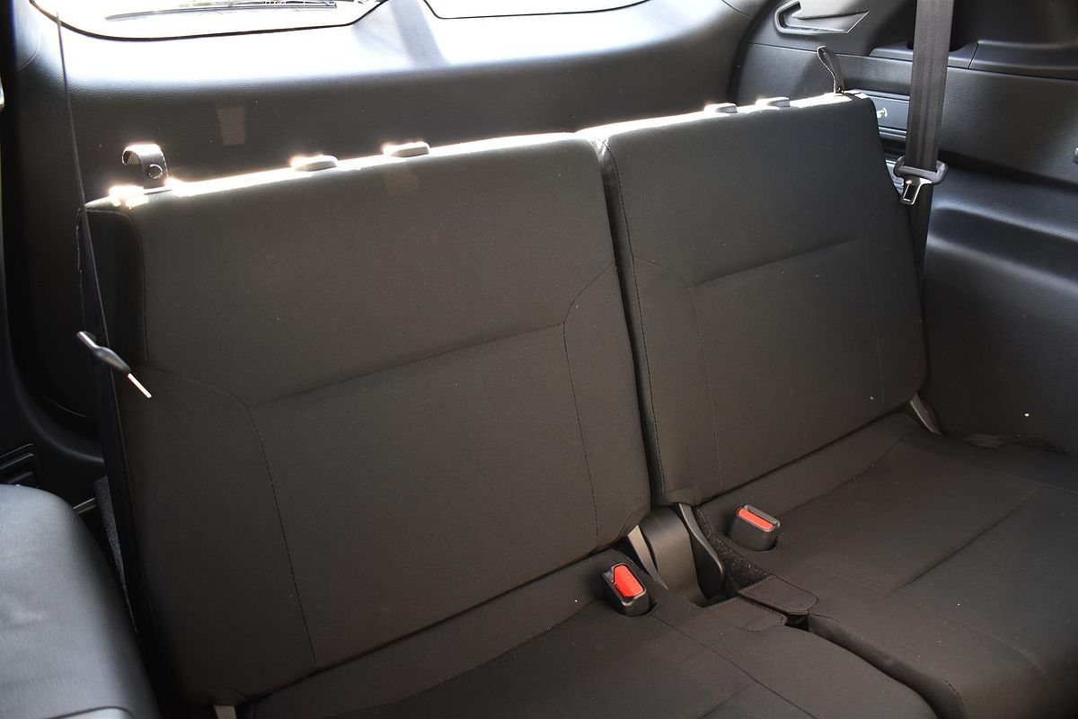 2024 Mitsubishi Outlander ES ZM