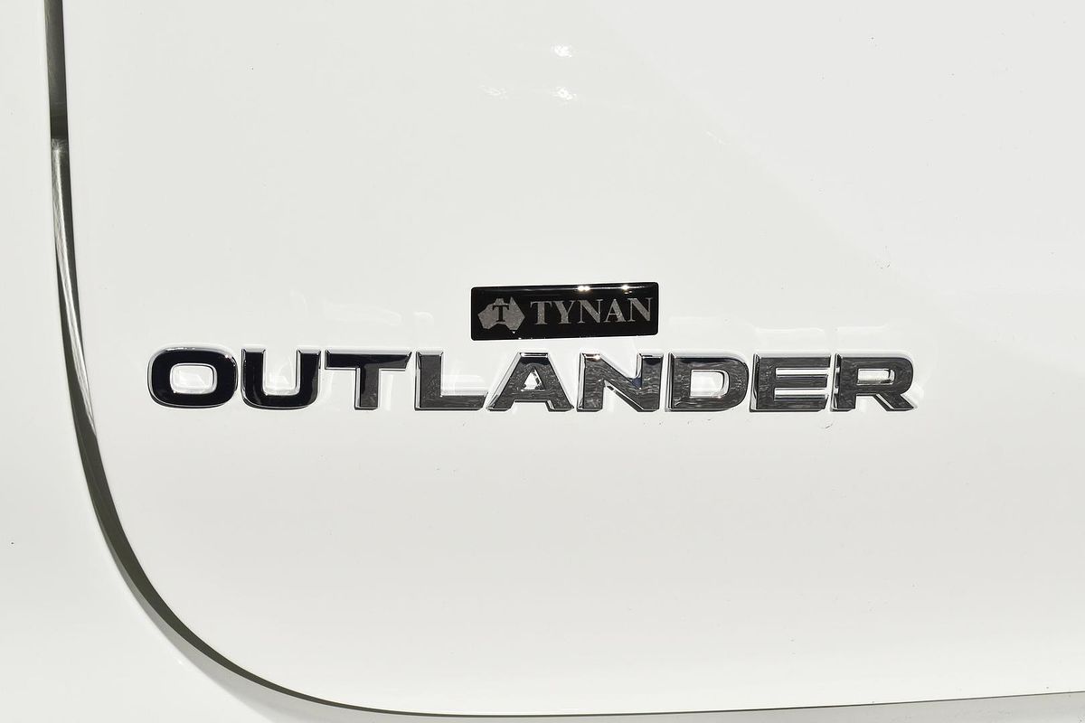 2024 Mitsubishi Outlander ES ZM