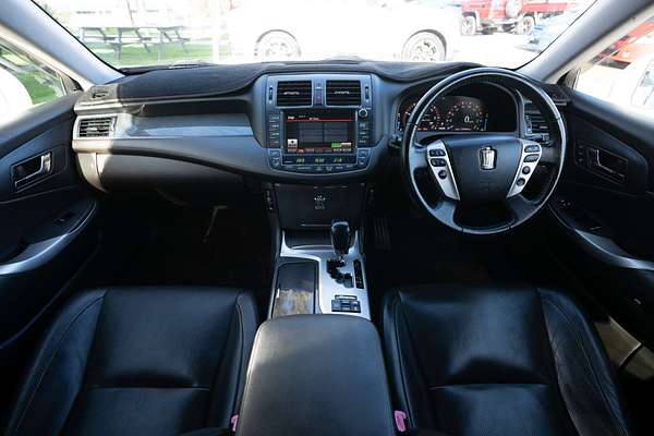 2010 Toyota Crown MAJESTA (HYBRID) GWS204