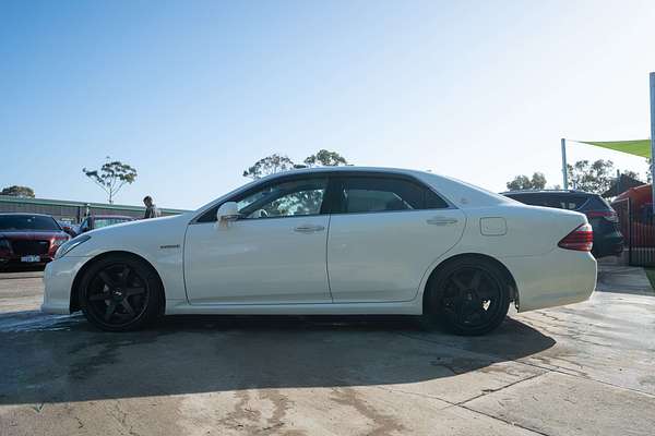 2010 Toyota Crown MAJESTA (HYBRID) GWS204