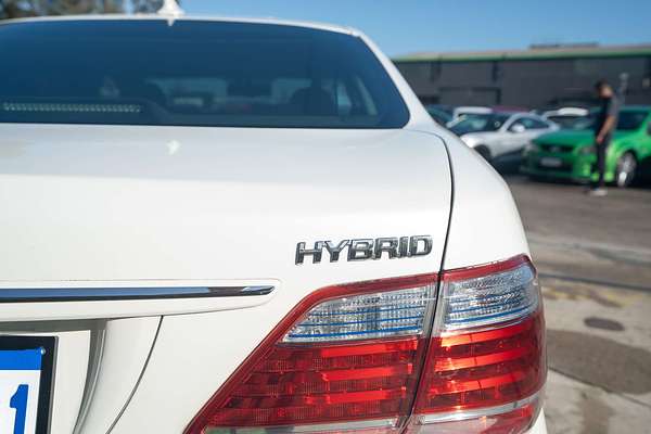 2010 Toyota Crown MAJESTA (HYBRID) GWS204