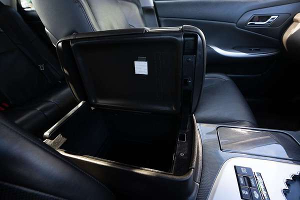 2010 Toyota Crown MAJESTA (HYBRID) GWS204