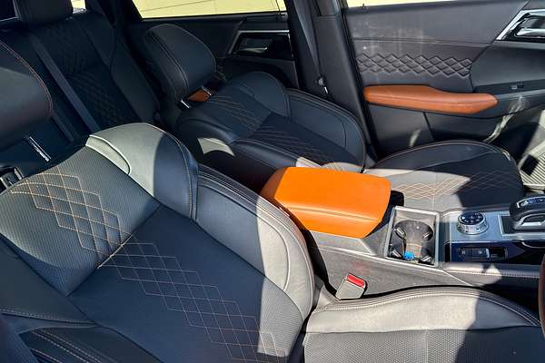 2024 Mitsubishi Outlander Exceed Tourer ZM