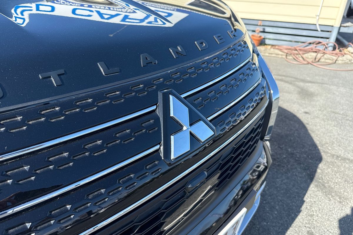2024 Mitsubishi Outlander Exceed Tourer ZM