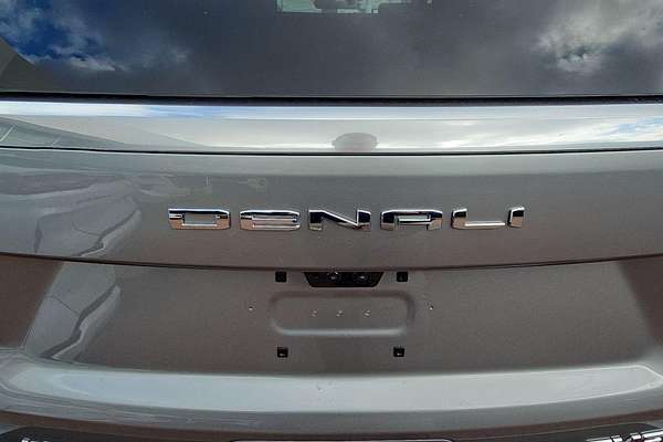 2025 GMC Yukon Denali T1