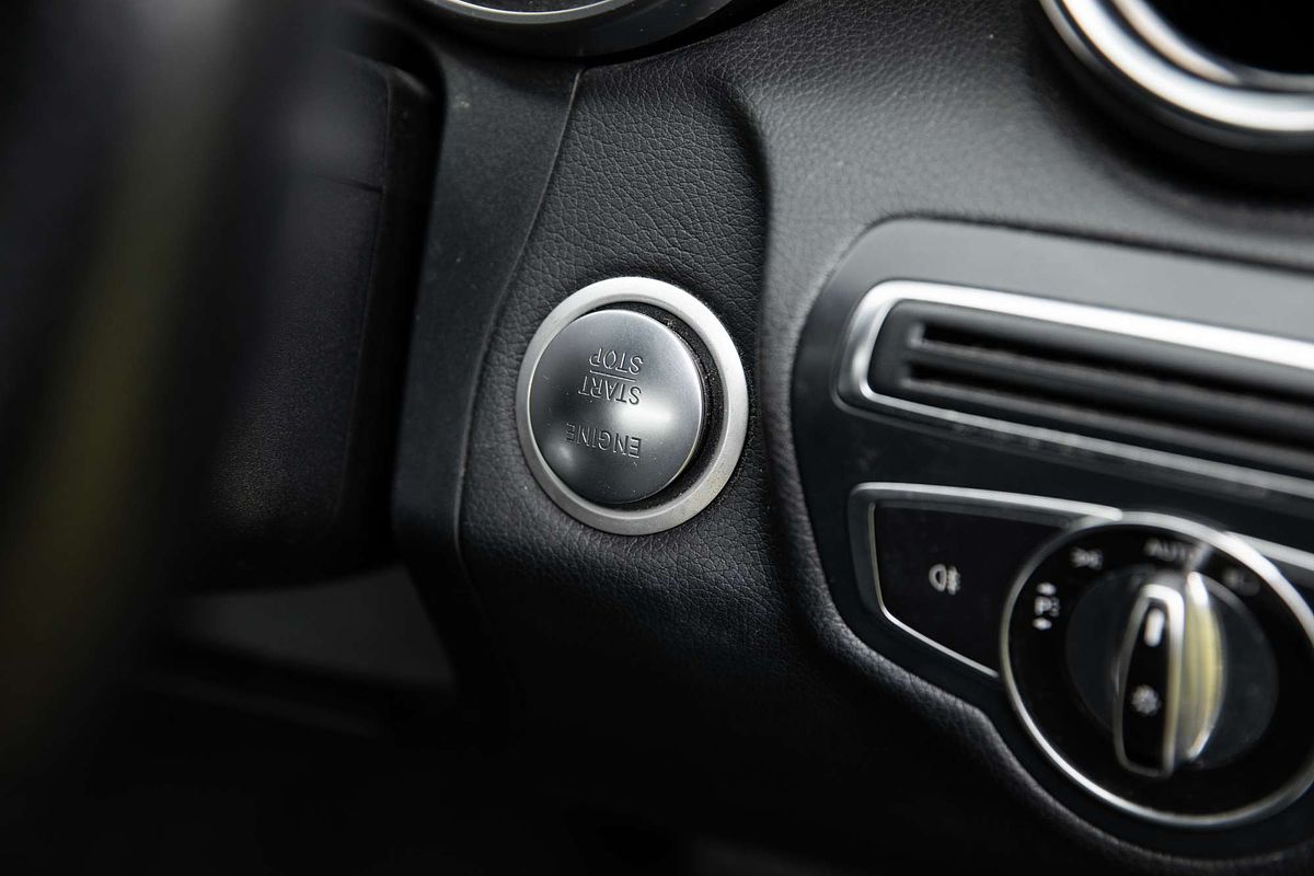 2015 Mercedes-Benz C-Class C200 W205