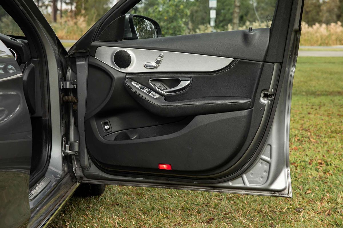 2015 Mercedes-Benz C-Class C200 W205