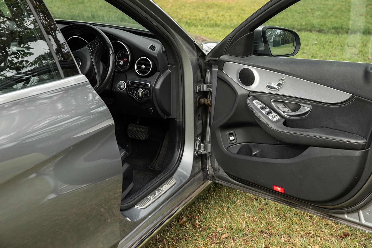 2015 Mercedes-Benz C-Class C200 W205