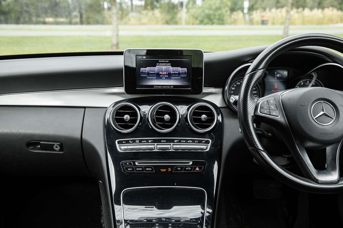 2015 Mercedes-Benz C-Class C200 W205