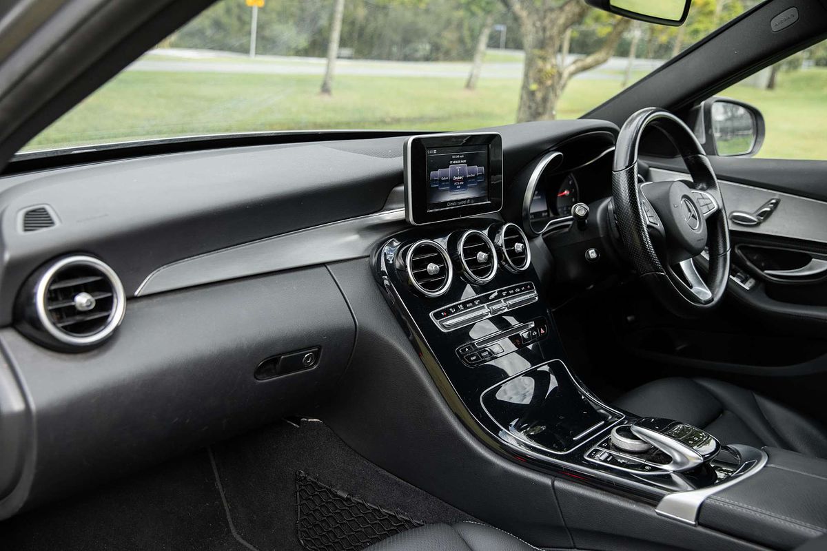 2015 Mercedes-Benz C-Class C200 W205