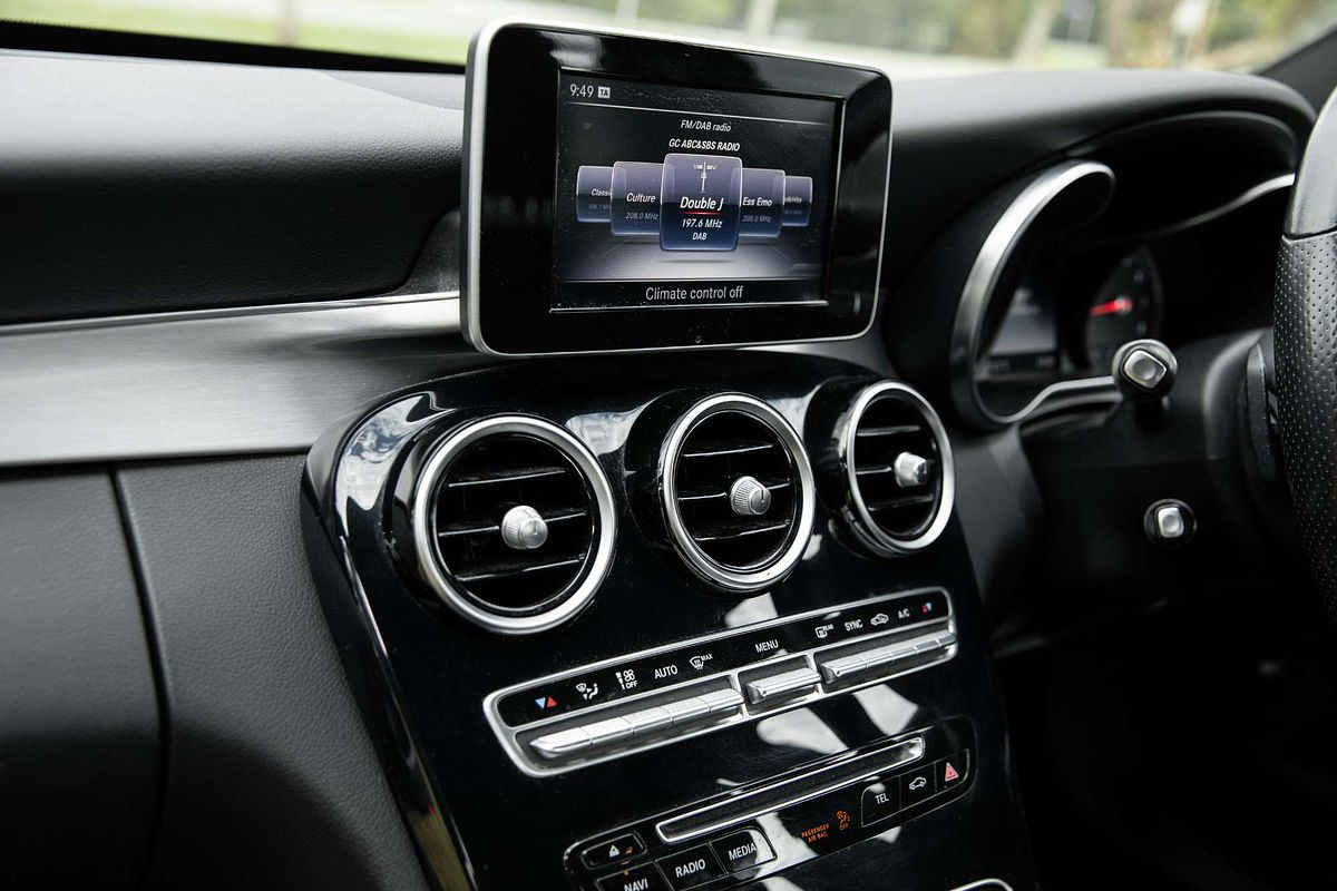 2015 Mercedes-Benz C-Class C200 W205