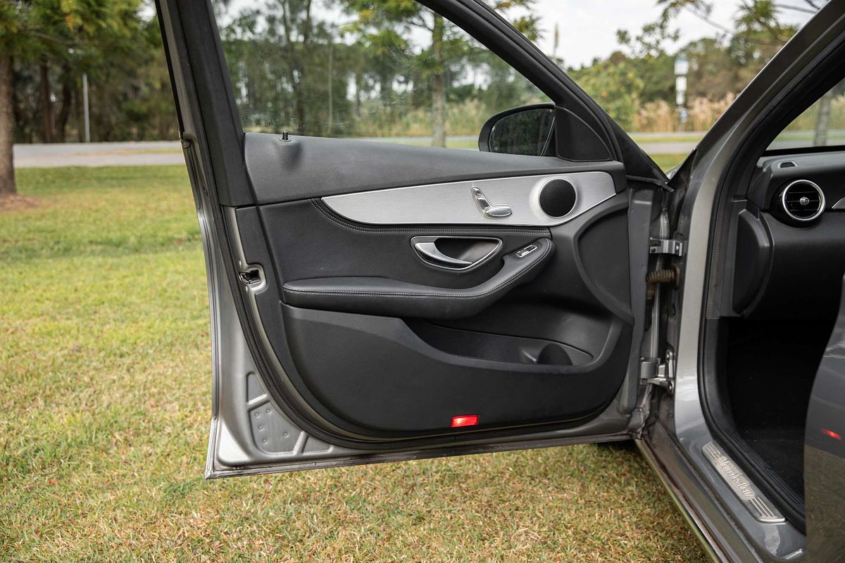 2015 Mercedes-Benz C-Class C200 W205