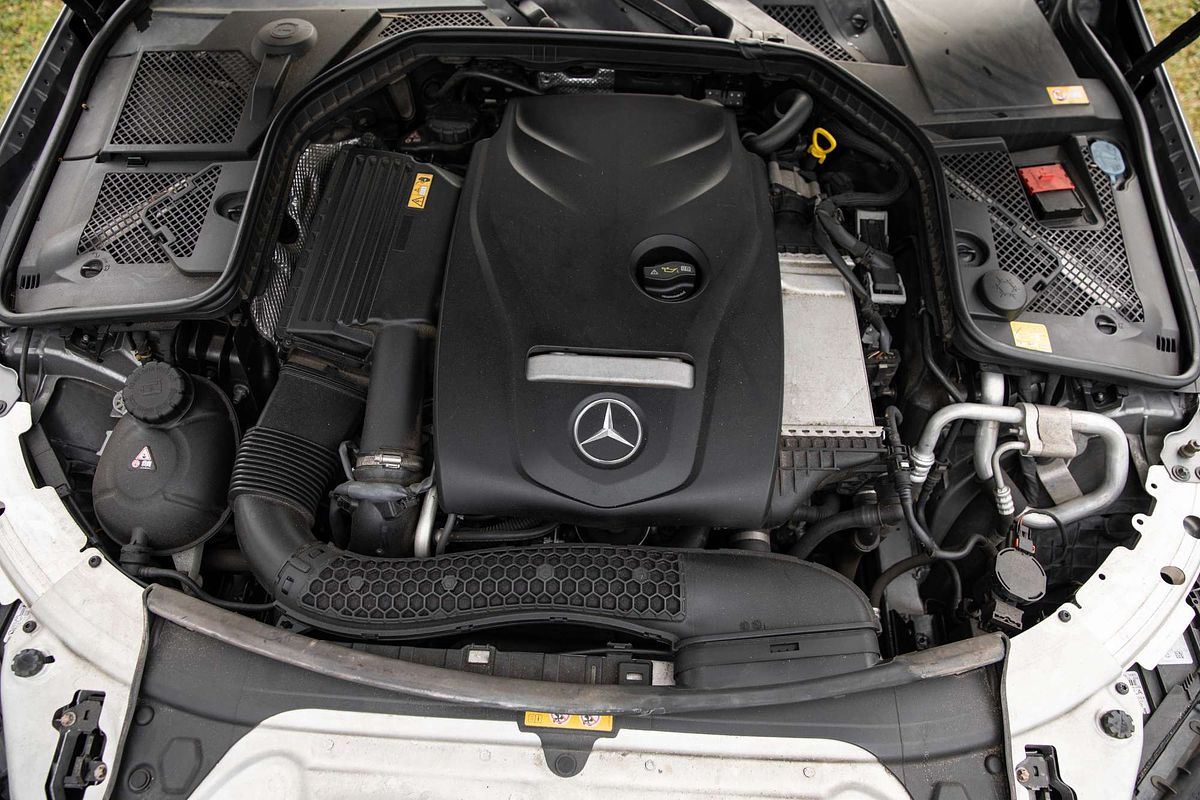 2015 Mercedes-Benz C-Class C200 W205