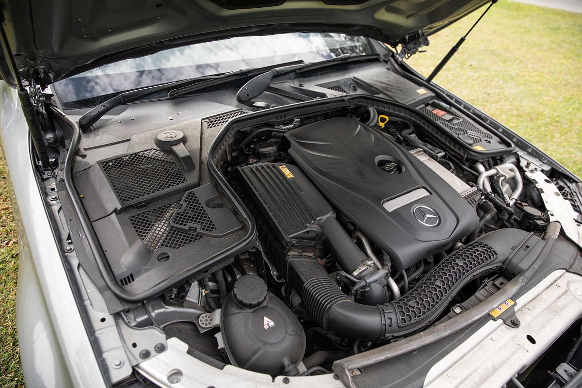 2015 Mercedes-Benz C-Class C200 W205