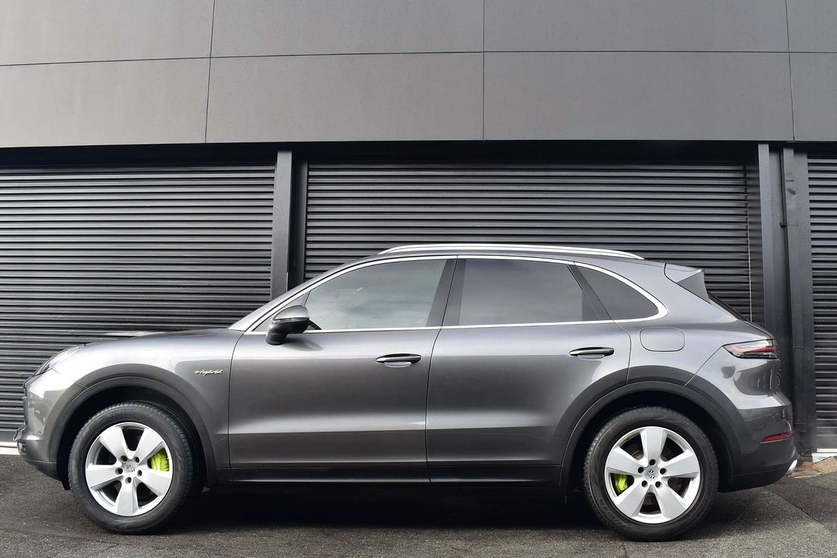 2018 Porsche Cayenne E-Hybrid 9YA