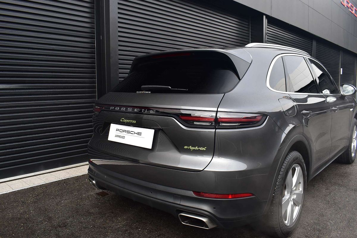 2018 Porsche Cayenne E-Hybrid 9YA