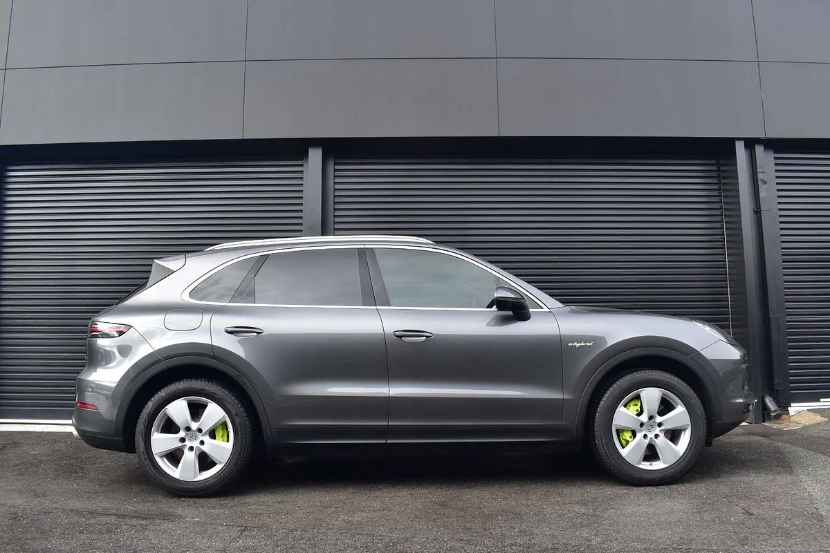 2018 Porsche Cayenne E-Hybrid 9YA