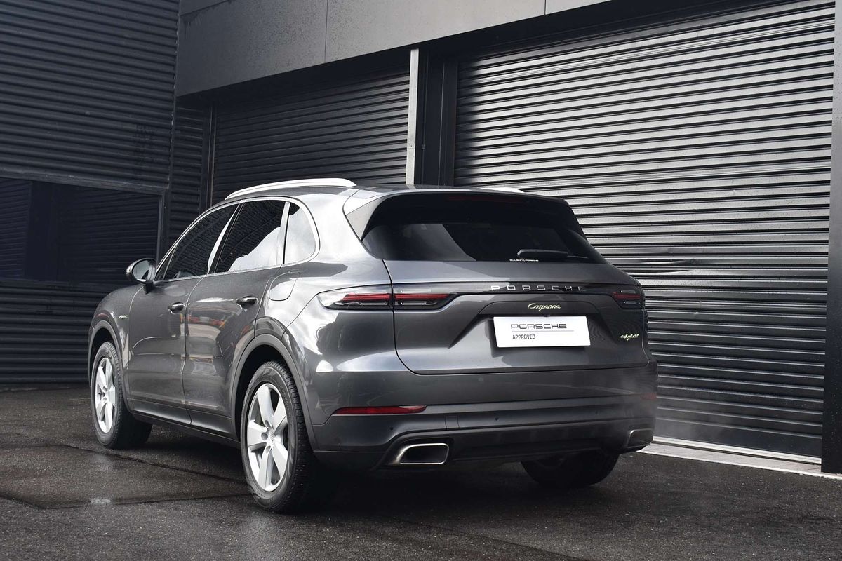2018 Porsche Cayenne E-Hybrid 9YA