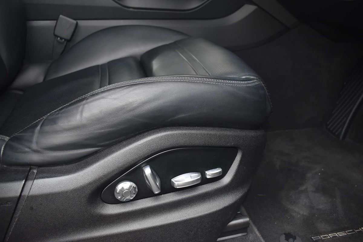 2018 Porsche Cayenne E-Hybrid 9YA