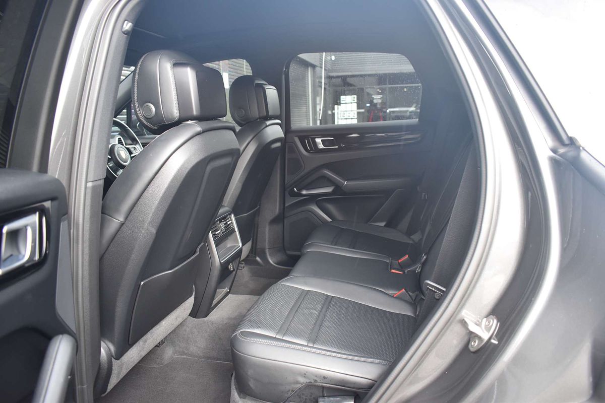 2018 Porsche Cayenne E-Hybrid 9YA