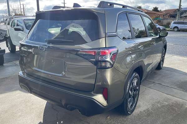 2025 Subaru Forester S6