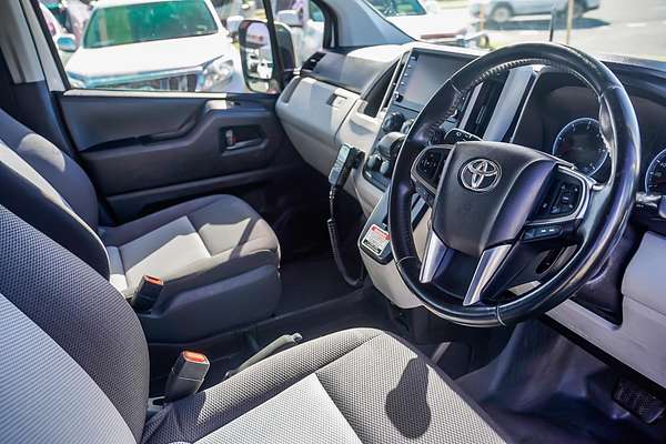 2021 Toyota Hiace Commuter GDH322R