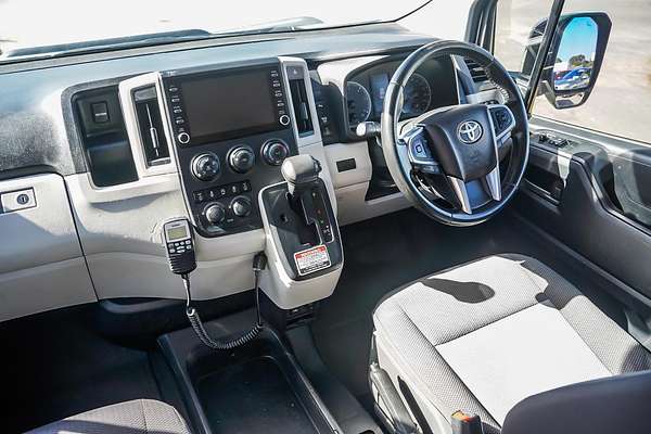 2021 Toyota Hiace Commuter GDH322R