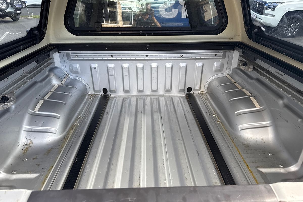 2013 Nissan Navara ST D40 Series 6 4X4