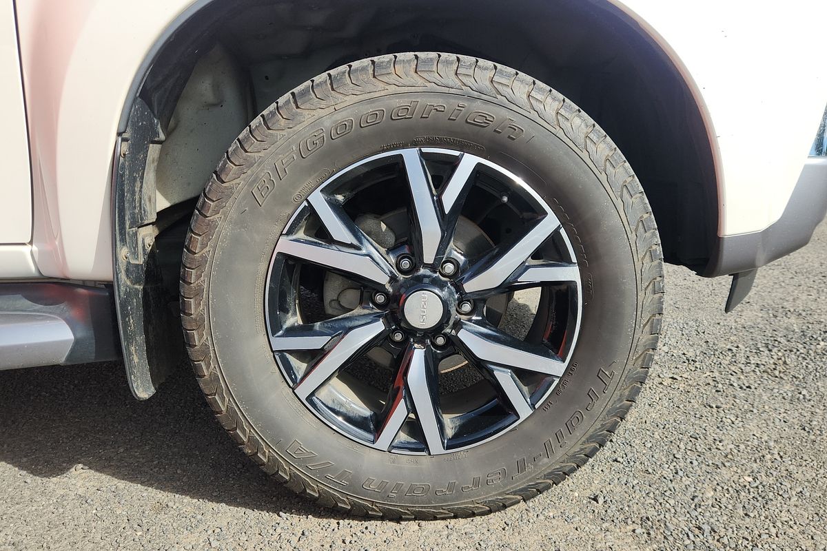 2020 Isuzu MU-X LS-U