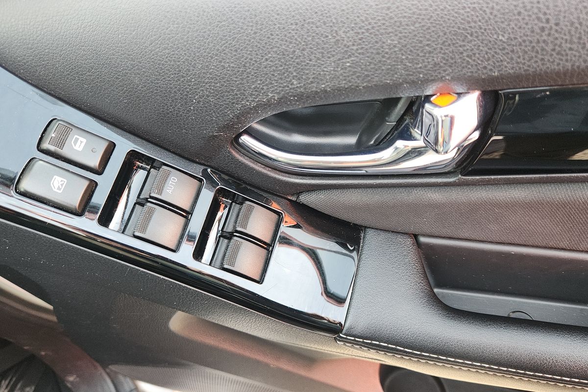2020 Isuzu MU-X LS-U