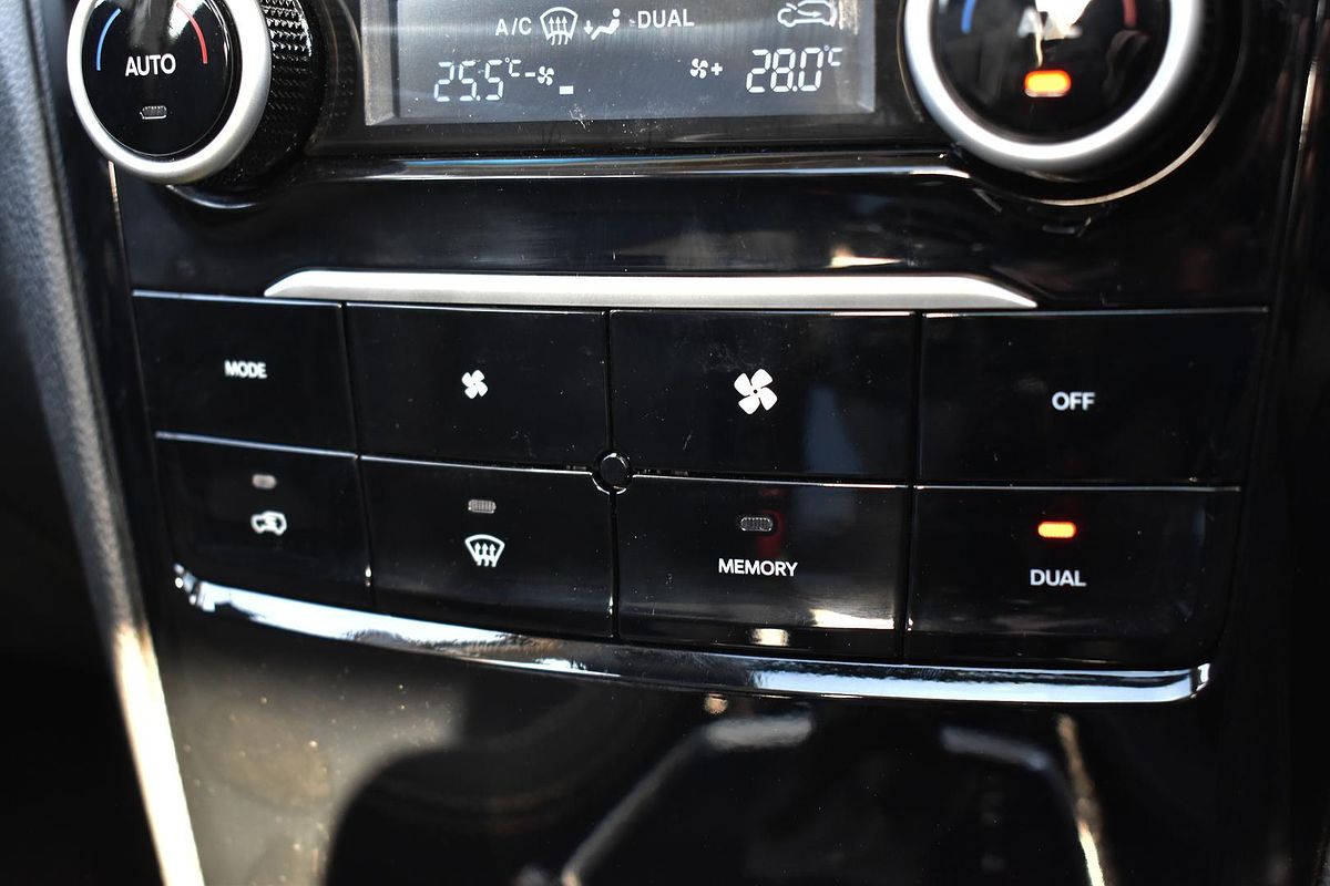 2025 Mahindra XUV3XO AX7L