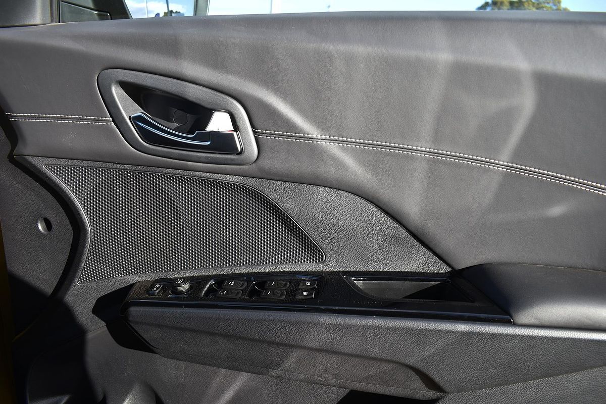 2025 Mahindra XUV3XO AX7L
