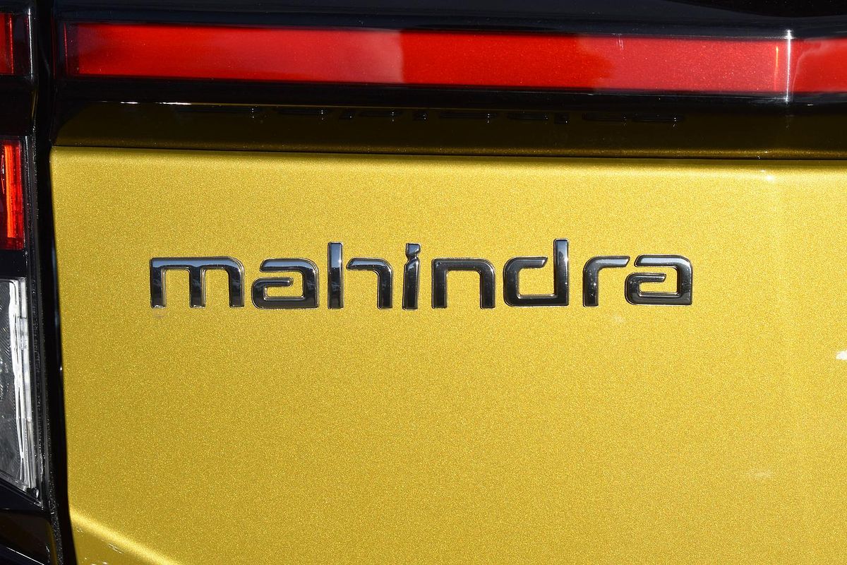 2025 Mahindra XUV3XO AX7L
