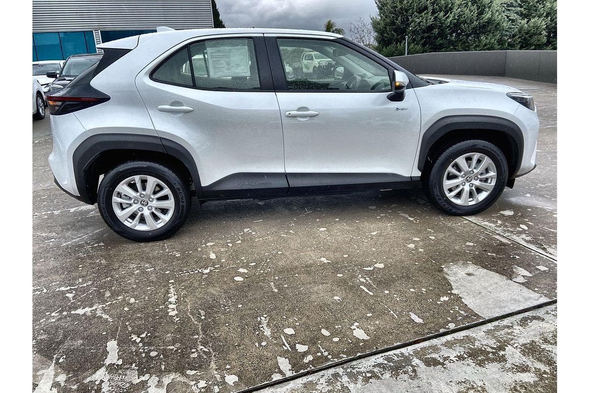 2024 Toyota Yaris Cross GX MXPJ15R