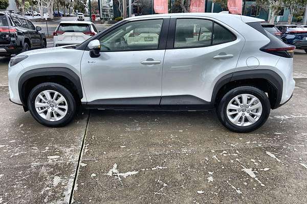 2024 Toyota Yaris Cross GX MXPJ15R