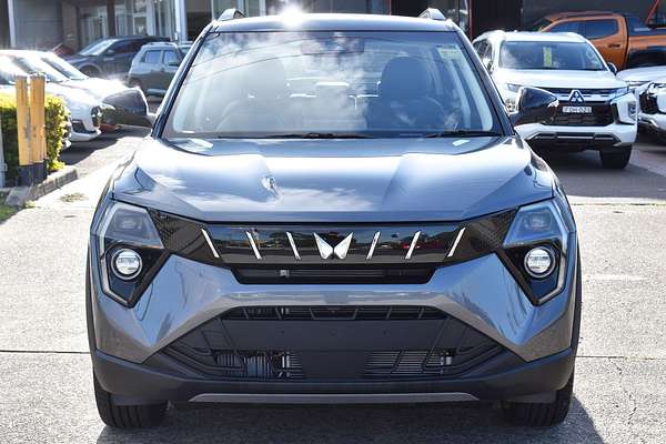 2025 Mahindra XUV3XO AX7L