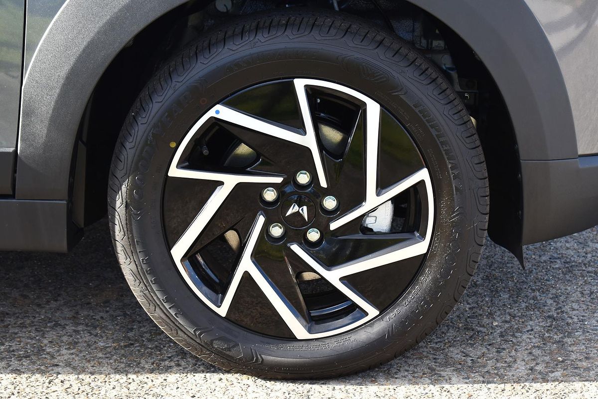 2025 Mahindra XUV3XO AX7L
