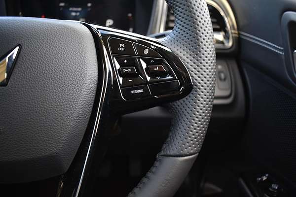 2025 Mahindra XUV3XO AX7L