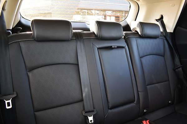 2025 Mahindra XUV3XO AX7L