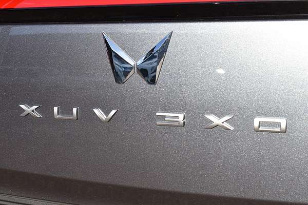 2025 Mahindra XUV3XO AX7L