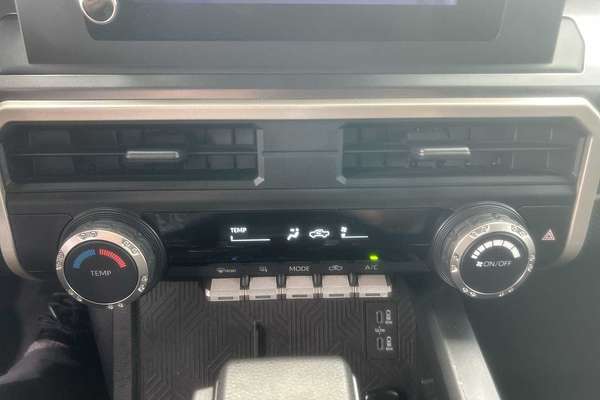 2024 Toyota Tacoma SR5
