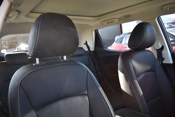 2025 Mahindra XUV3XO AX7L