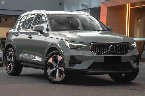 2024 Volvo XC40 Ultra B4 Bright