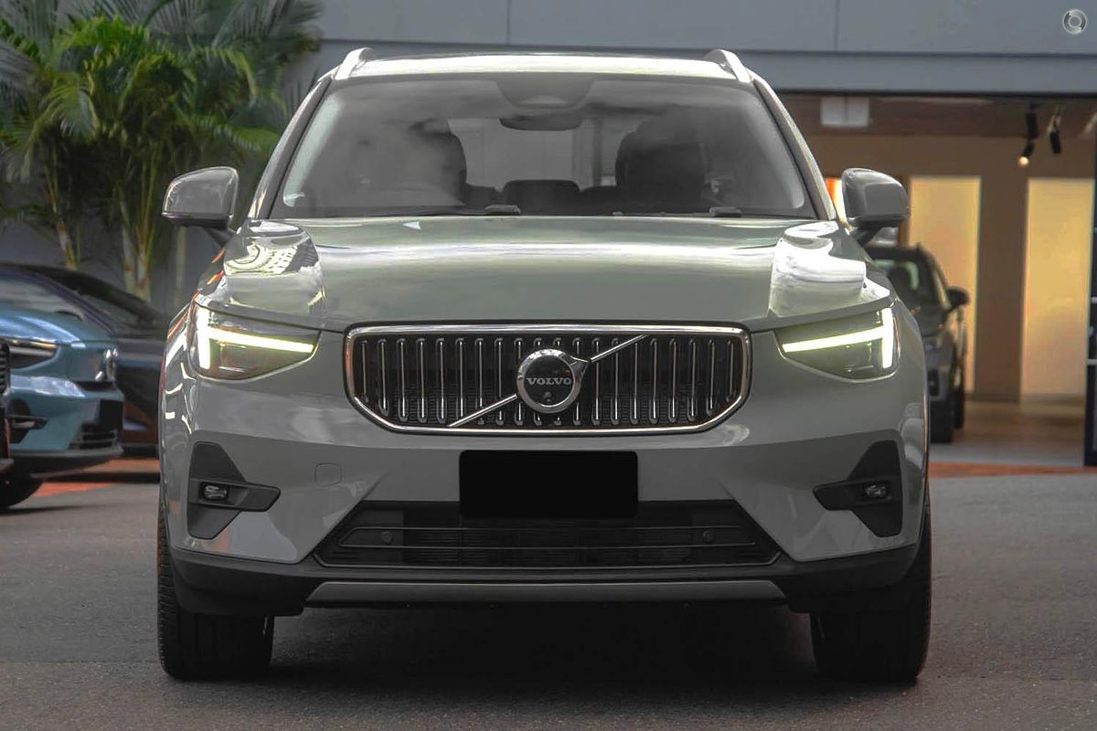 2024 Volvo XC40 Ultra B4 Bright