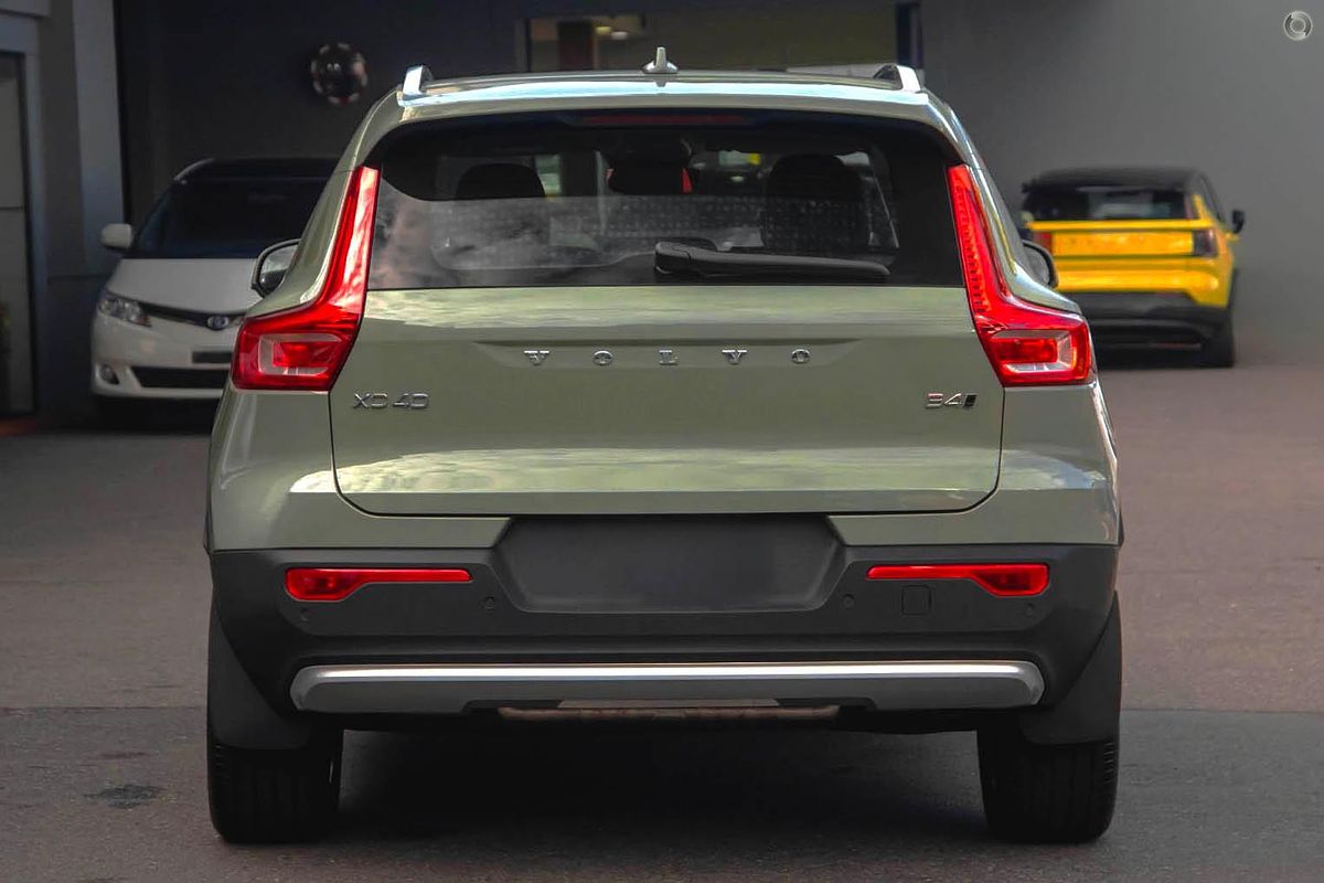 2024 Volvo XC40 Ultra B4 Bright