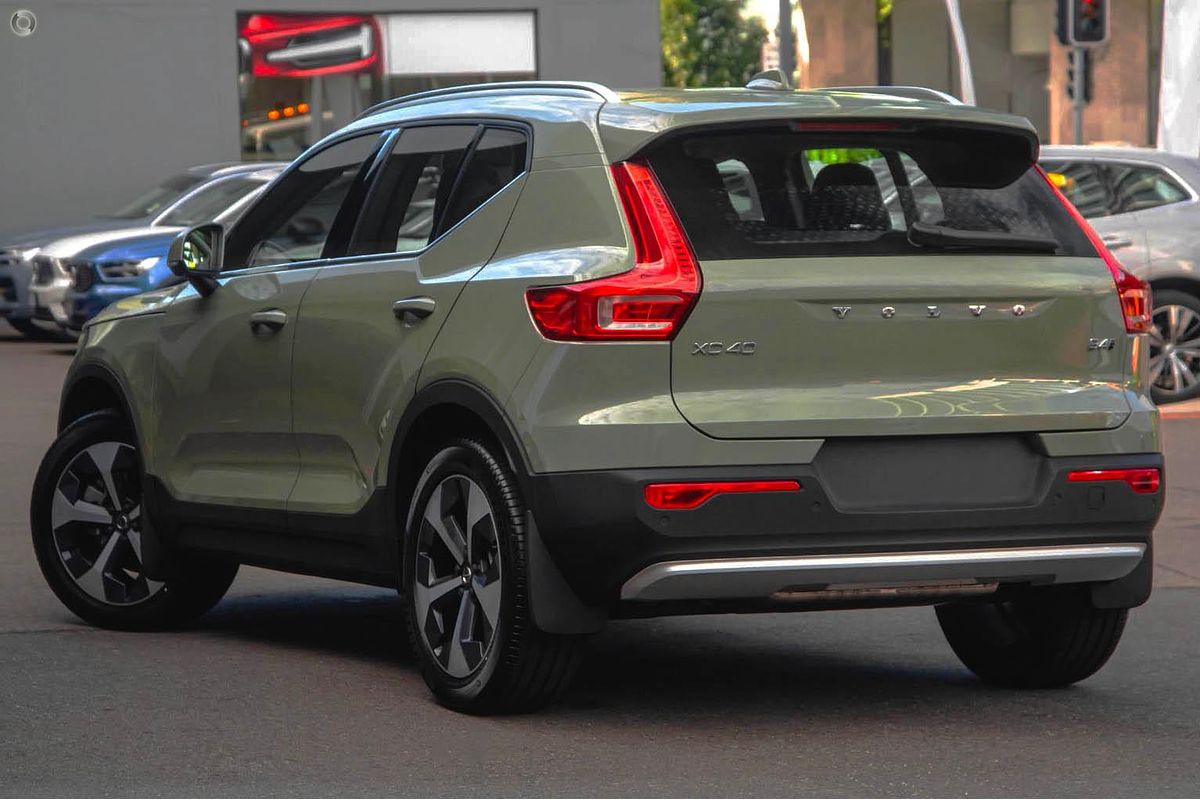 2024 Volvo XC40 Ultra B4 Bright