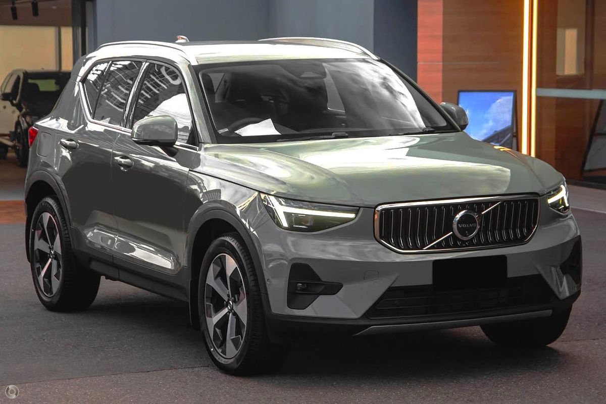 2024 Volvo XC40 Ultra B4 Bright